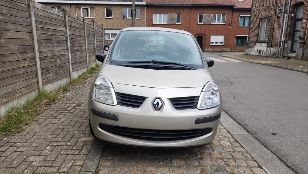 Renault modus

- Annee 2007 euro 4
-1200 essence
-75ch, Auto's, Renault, Particulier, Euro 4, Te koop, Benzine