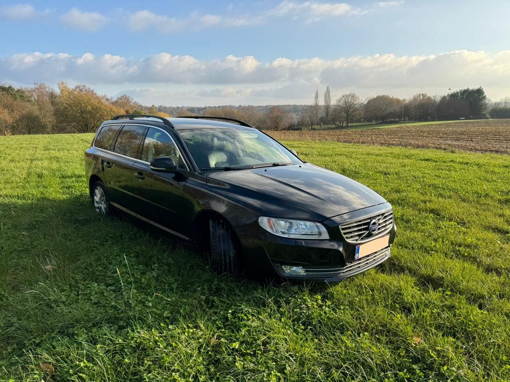 Volvo V70 D3 (2015), Euro 6, 149.000 km – topstaat, Autos, Volvo, Cuir, Achat, Entretenue par le concessionnaire, Noir