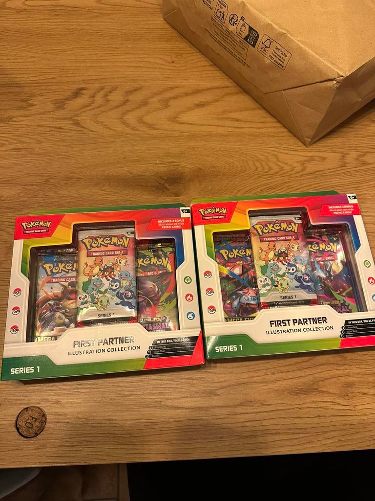 Pokemon first partner boxen, Hobby en Vrije tijd, Ophalen, Nieuw, Booster