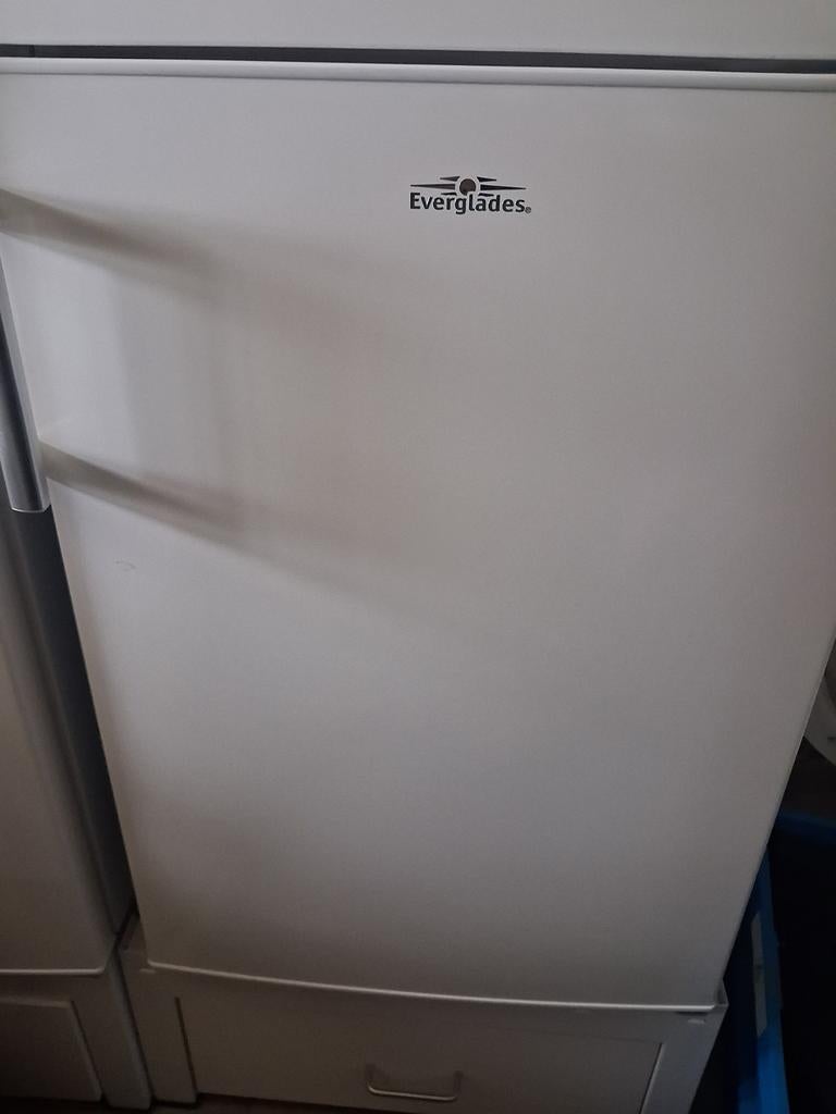 Réfrigérateur à l'état neuf, Enlèvement