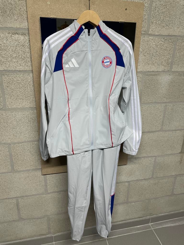Bayern München windbreaker trainingspak, Maat M, Ophalen of Verzenden, Nieuw, Trainingspak