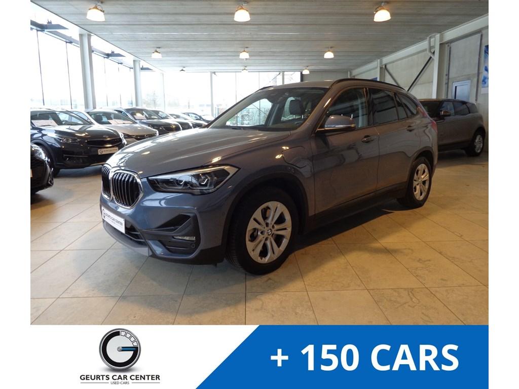 BMW X1 Xdrive25e Advantage 1.5i 220pk Automaat !, Auto's, BMW, Hybride Elektrisch/Benzine, SUV of Terreinwagen, Zilver of Grijs