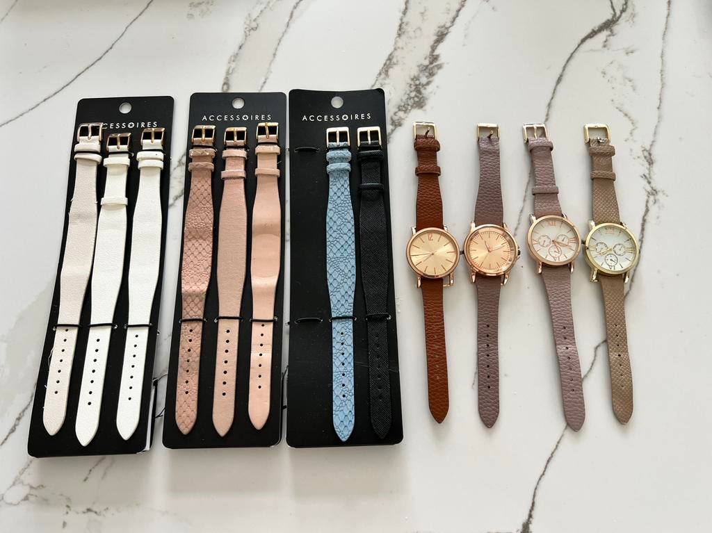 4 horlogeklokjes en 12 polsbandjes, Overige merken, Overige materialen, Polshorloge, Kunststof