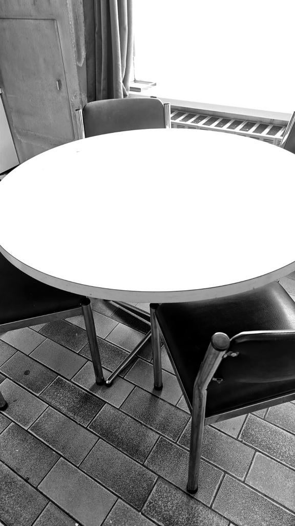 table de cuisine vintage avec 4 chaises, Enlèvement