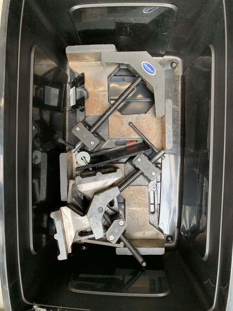 Lasklemmen, Enlèvement