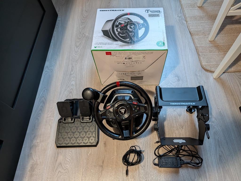Thrustmaster T128 PC/XBOX + Heavy Equipment Bundle, Ophalen, Gebruikt, Thrustmaster