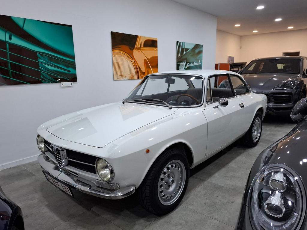 ALFA ROMEO GT 1600 JUNIOR 1973, Auto's, 4 zetels, Achterwielaandrijving, 4 cilinders, 1600 cc