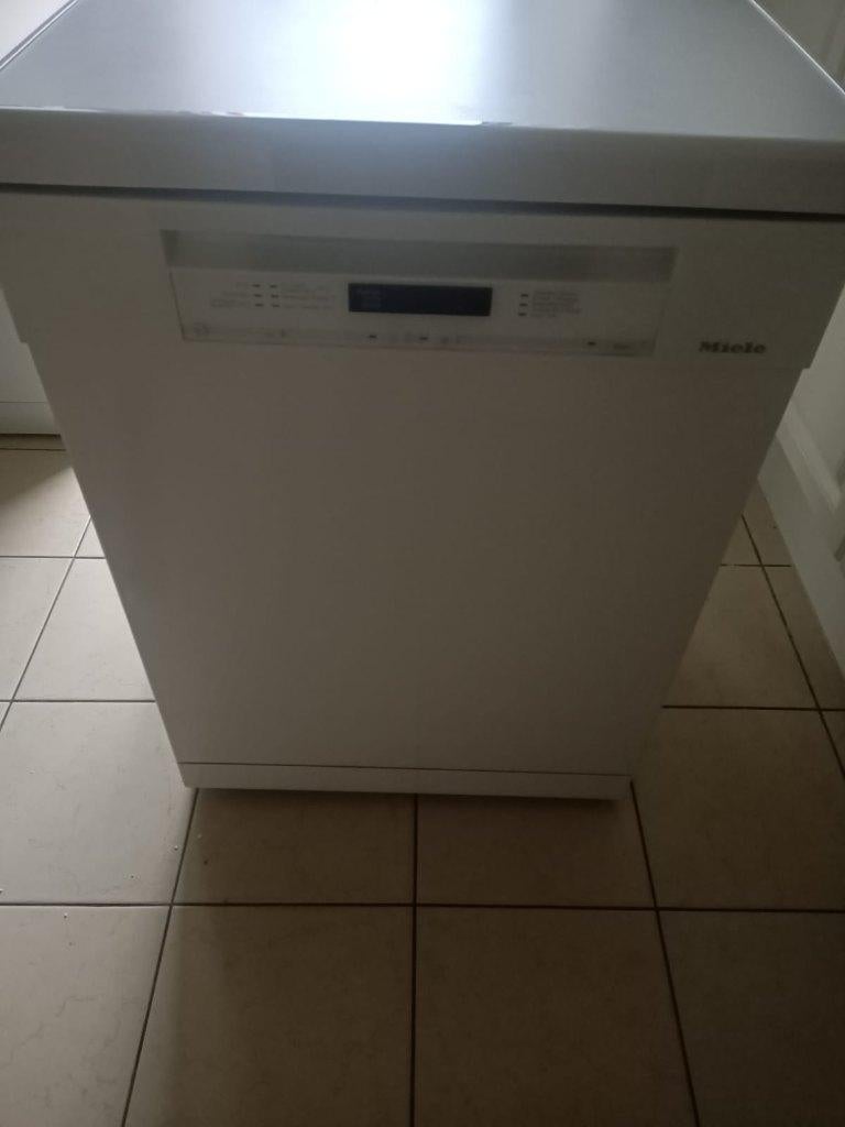 Miele lave vaisselle, Ophalen, Gebruikt, Minder dan 85 cm, Tussenbouw