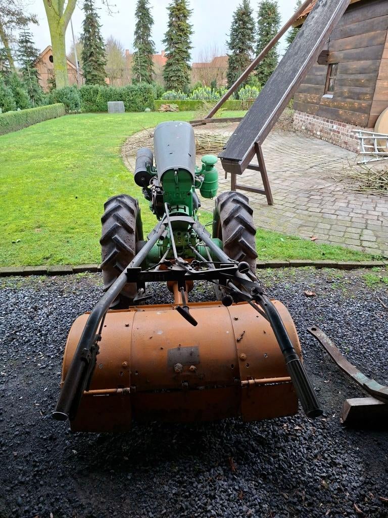 Motoculteur holder, Enlèvement