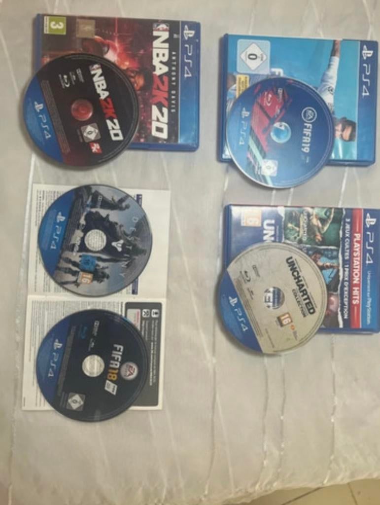 PS4-gamebundel: Uncharted + NBA 2K20 + FIFA + Bonus, Ophalen of Verzenden, Gebruikt