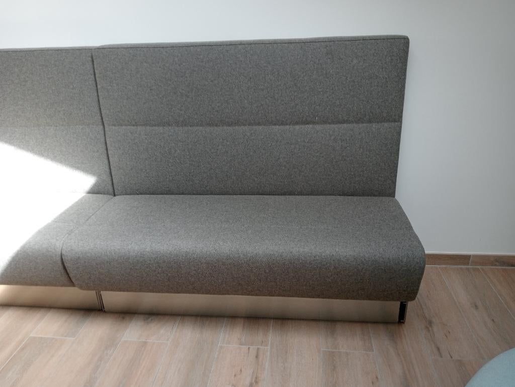 Banquette Pedrali, Enlèvement