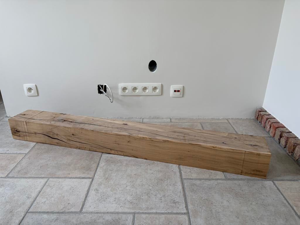 Eiken balk poeierdroog! 75jaar binnen, Enlèvement, Comme neuf, Chêne, Poutre