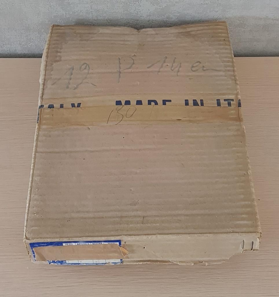 Antiek:Complete 12delig handgeschilderde beeldjes+kerststal, Ophalen of Verzenden, Zo goed als nieuw