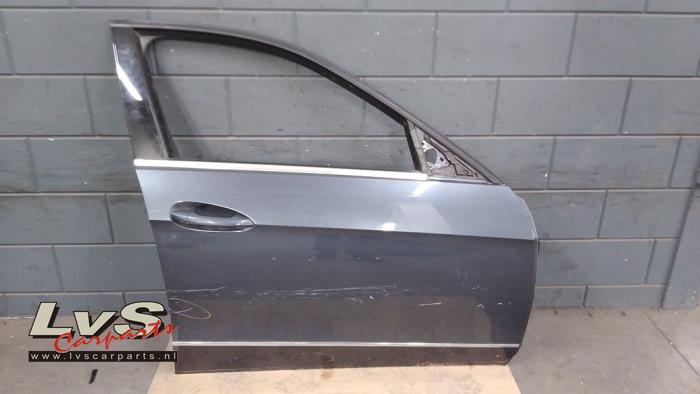 Portière 4portes avant droite d'un Mercedes E-Klasse (755), 3 mois de garantie, Utilisé, Porte, -