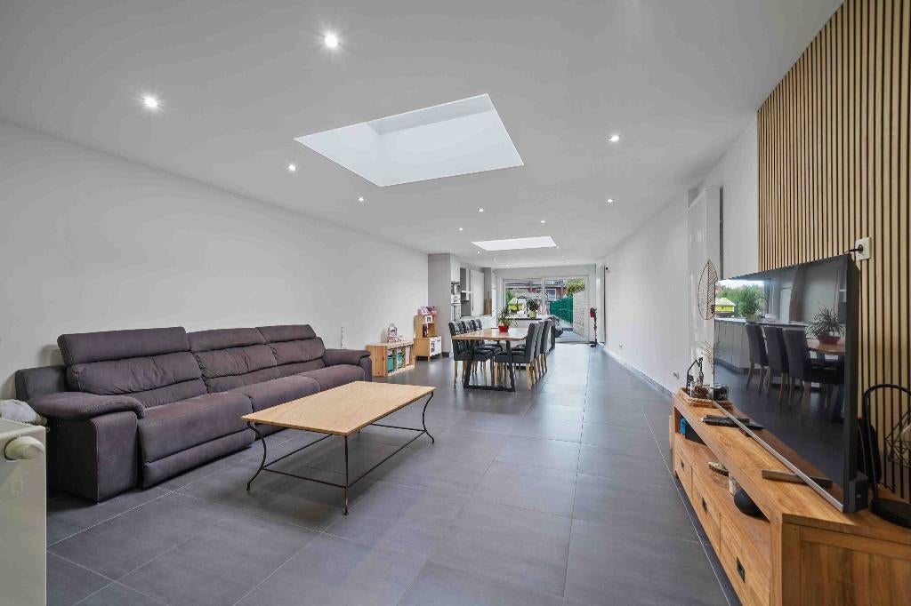 Superbe maison de ville 3 chambres rénovée, Maison 2 façades, 22956 kWh/an, COMINES, 131 m²