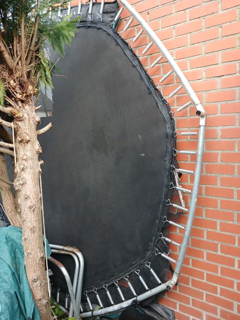 trampoline à vendre (Partiellement démonté ) environ 280cm, Enlèvement, Utilisé