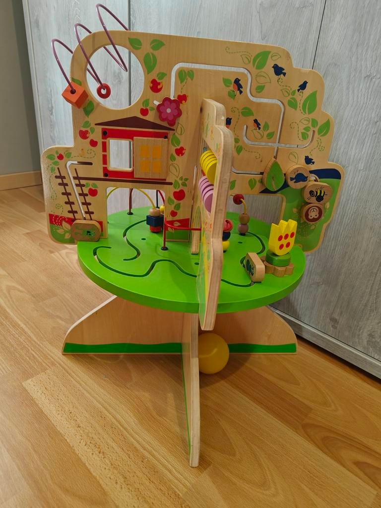 Arbre Manhattan Toy, Enlèvement