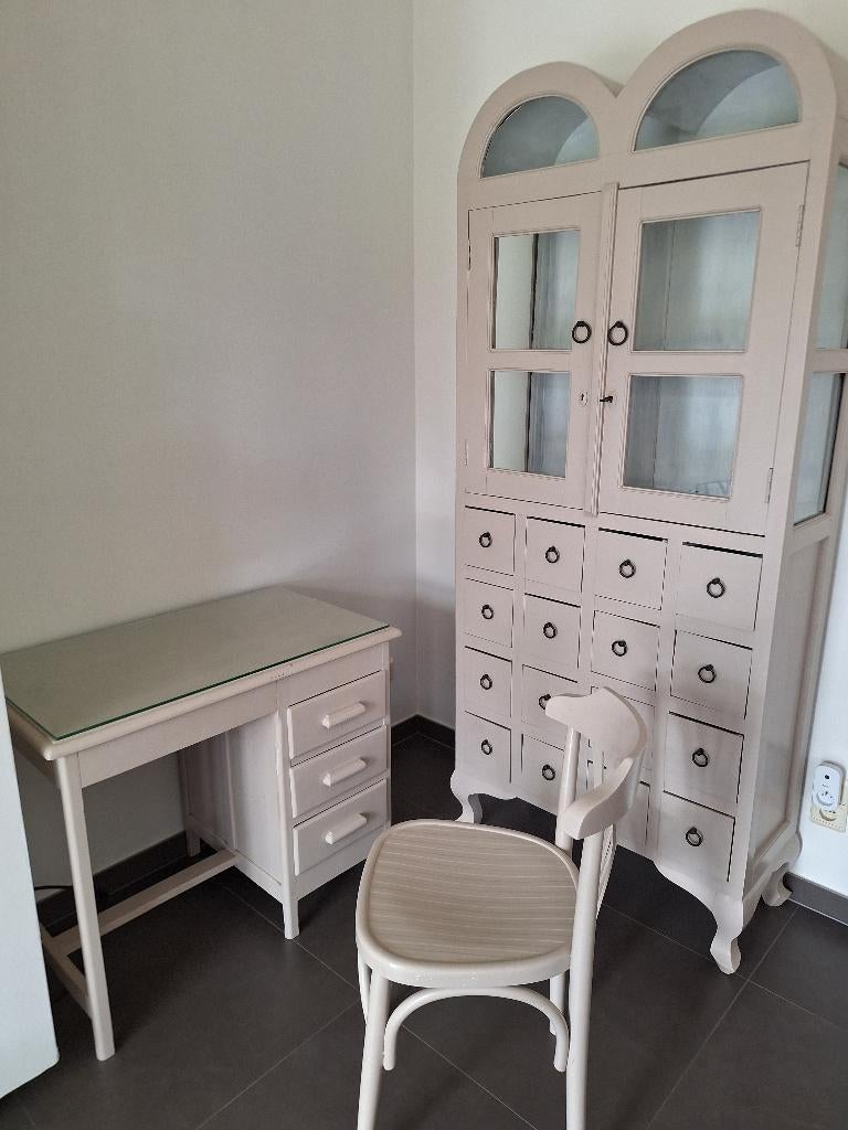 ensemble de bureau, Enlèvement