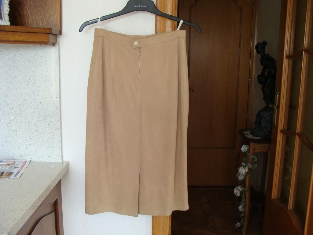 jupe beige doublée, peau pêche, 1 blouse, taille 36/38,, Enlèvement, Comme neuf, Beige