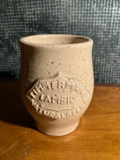 POT À BIÈRE ÉMAILLÉ PICHET  LAMBIC TIMMERMANS ITTERBEEK, Collections, Verres & Petits Verres, Neuf, Verre à bière, Enlèvement ou Envoi