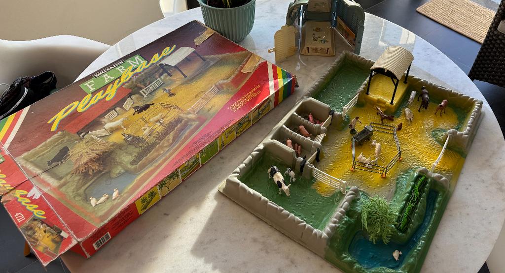Gezocht: speelgoed boerderij Britain’s farm playbase, Ophalen, Gebruikt