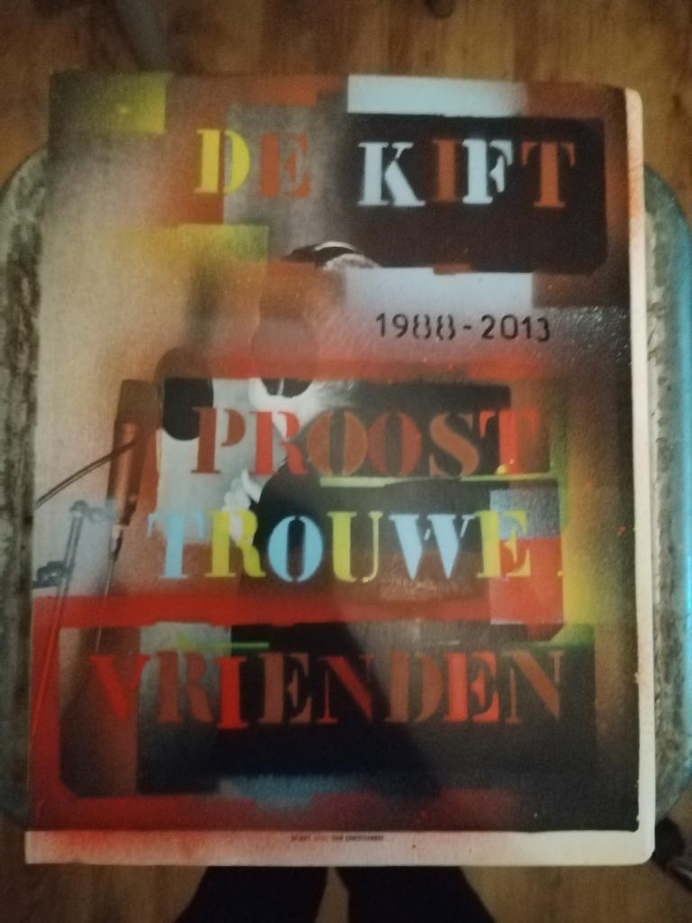 De Kift – Proost trouwe vrienden (boek en CD), CD & DVD, CD | Néerlandophone, Envoi, Rock
