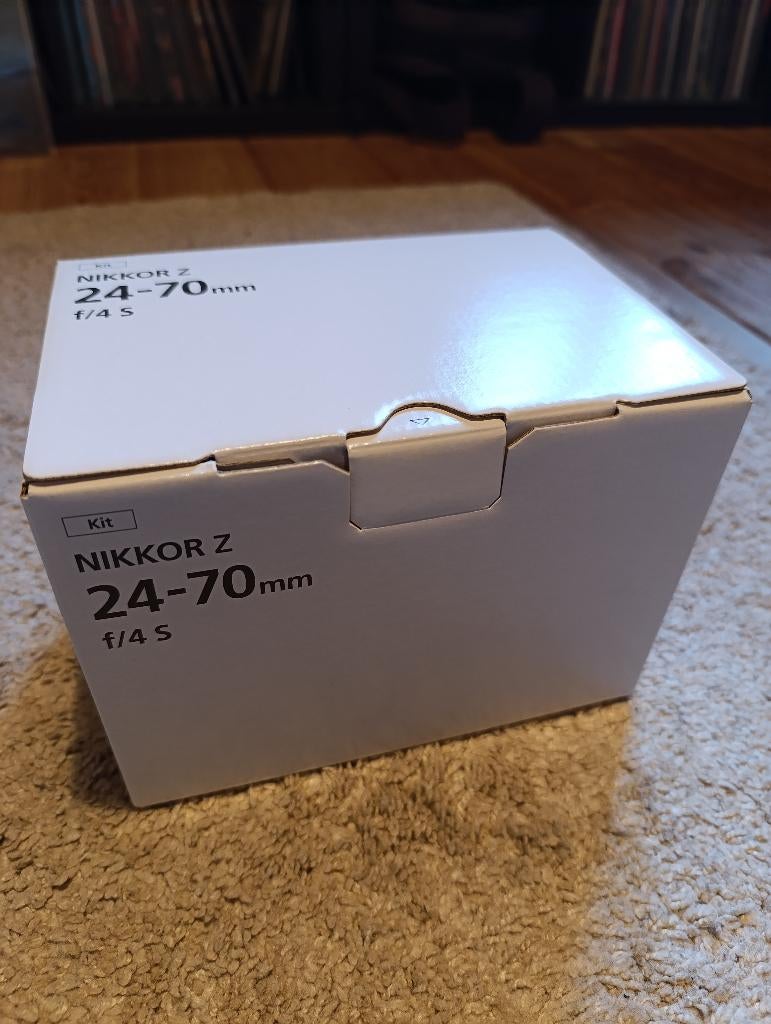 Nikon Nikkor Z 24-70mm F4S, TV, Hi-fi & Vidéo, Enlèvement ou Envoi, Comme neuf, Reflex miroir, Nikon