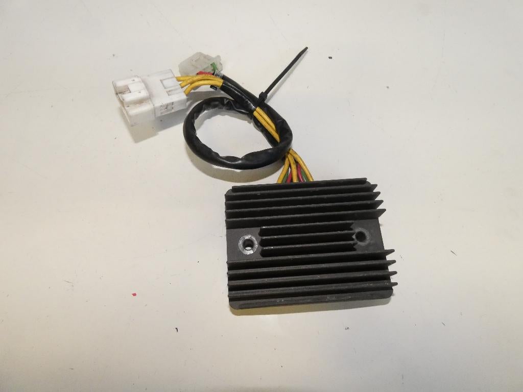 honda silver wing fjs600 spanningsregelaar, Motos, Enlèvement ou Envoi, Utilisé