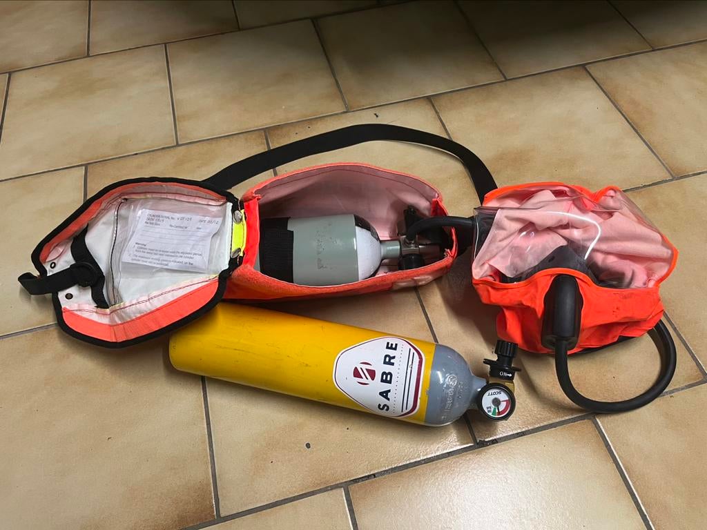 2x Persluchtfles (2 & 3 liter) - Saber/Scott + Dräger, Ophalen of Verzenden