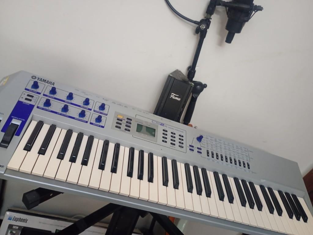 yamaha CS2X, Enlèvement ou Envoi, Comme neuf, 61 touches, Yamaha