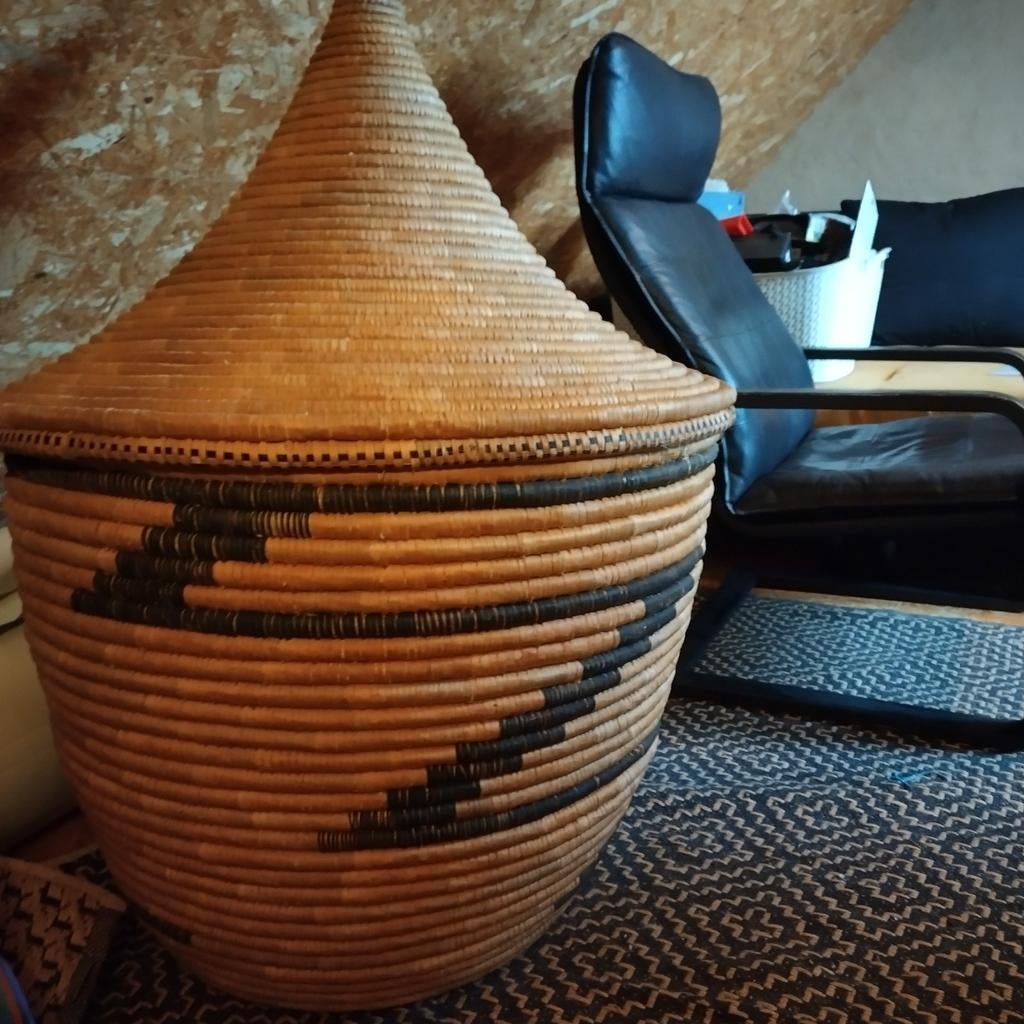 Rieten mand, Huis en Inrichting, Woonaccessoires | Schalen en Manden, Ophalen, Mand