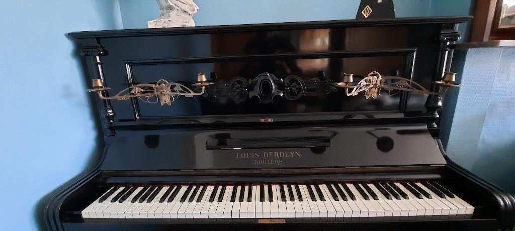 Buffetpiano Louis Derdeyn met kandelaars en kruk, Muziek en Instrumenten, Piano's, Piano, Ophalen