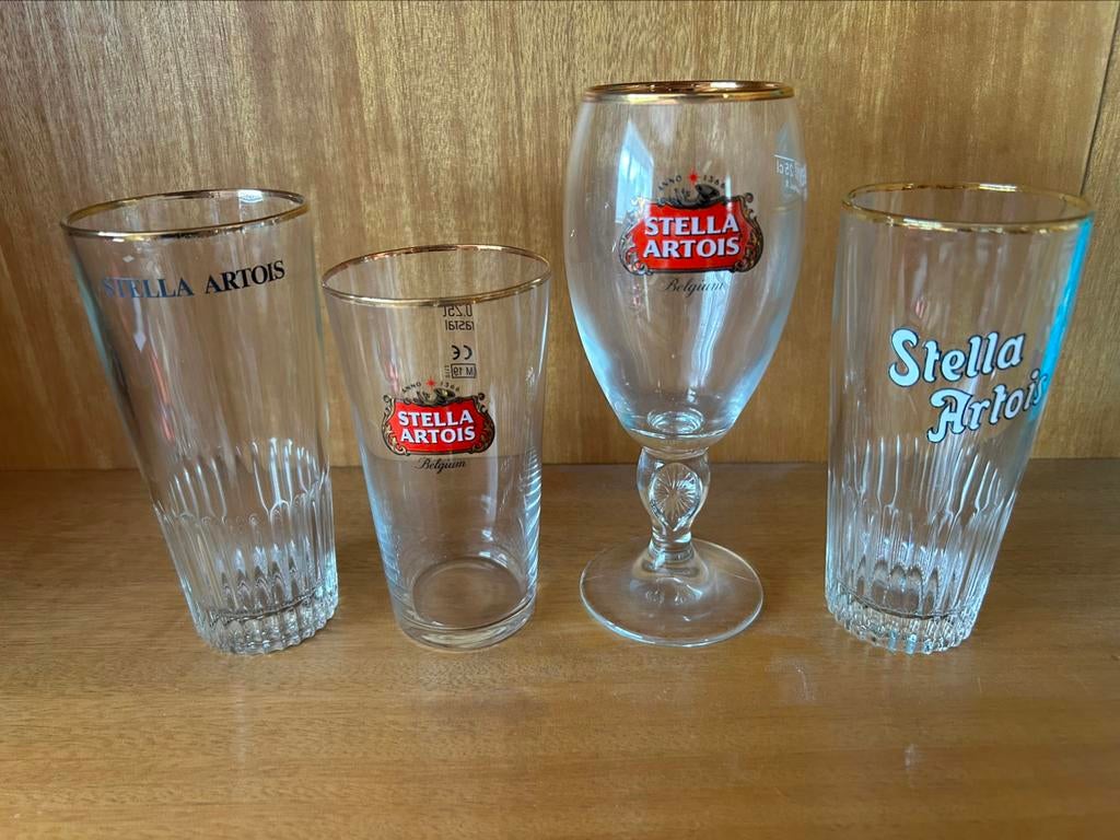 4 verschillende Stella Artois glazen, Verzamelen, Biermerken, Ophalen of Verzenden, Zo goed als nieuw, Stella Artois