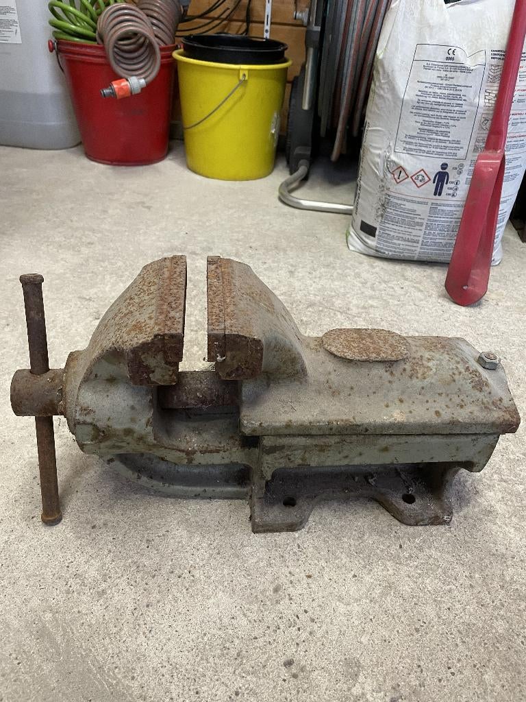 étau, Enlèvement, Utilisé, Étau