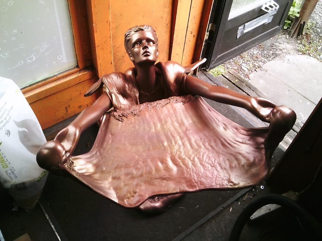 petite table art comtemporain "Remo Pintus" comme neuve..., Ophalen