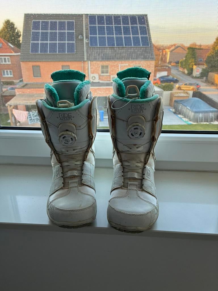 Chaussures de snowboard taille 36 avec boa, Enlèvement, Comme neuf