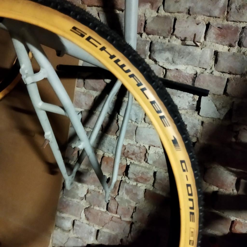 Gravel banden, Ophalen