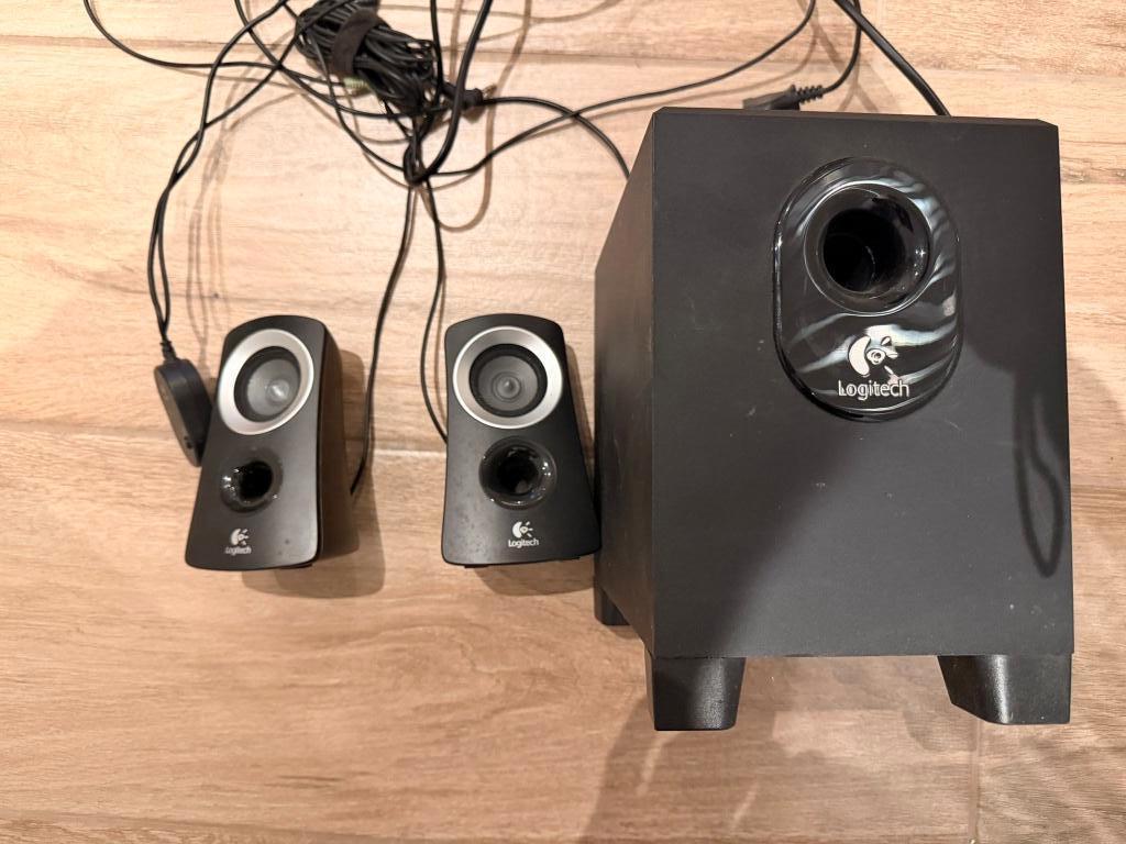 Enceintes Logitech Z313 – Système 2.1 avec caisson de basses, Informatique & Logiciels, Enceintes Pc, Enlèvement ou Envoi, Utilisé