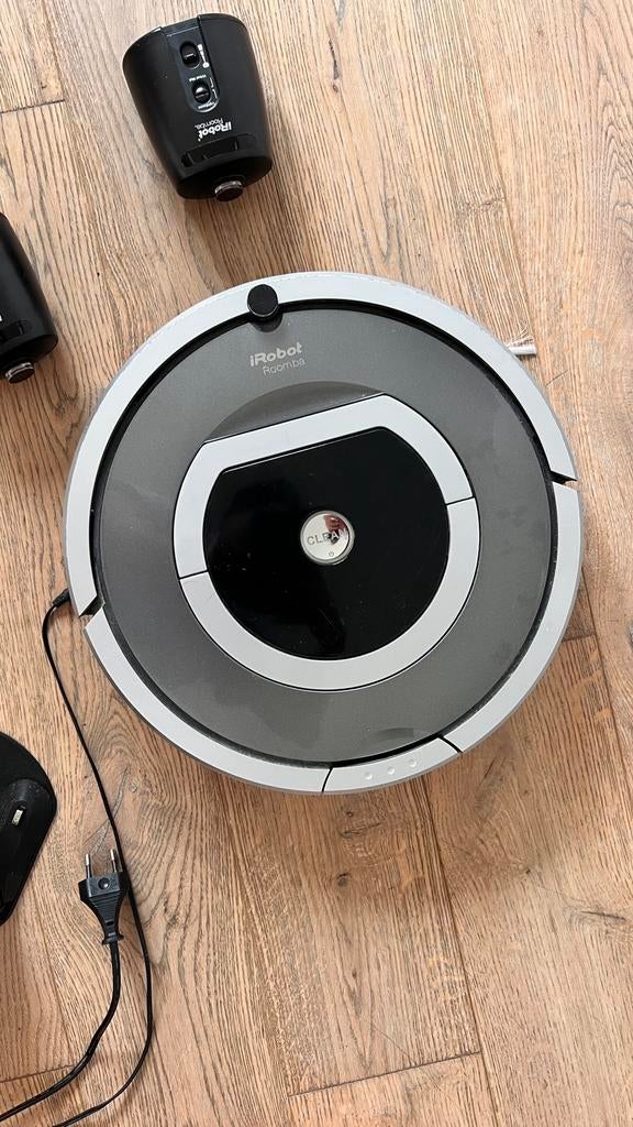 iRobot Roomba 700-serie - Zeer goede staat, Elektronische apparatuur, Stofzuigers, Ophalen, Stofzuiger, Zo goed als nieuw, Minder dan 1200 watt