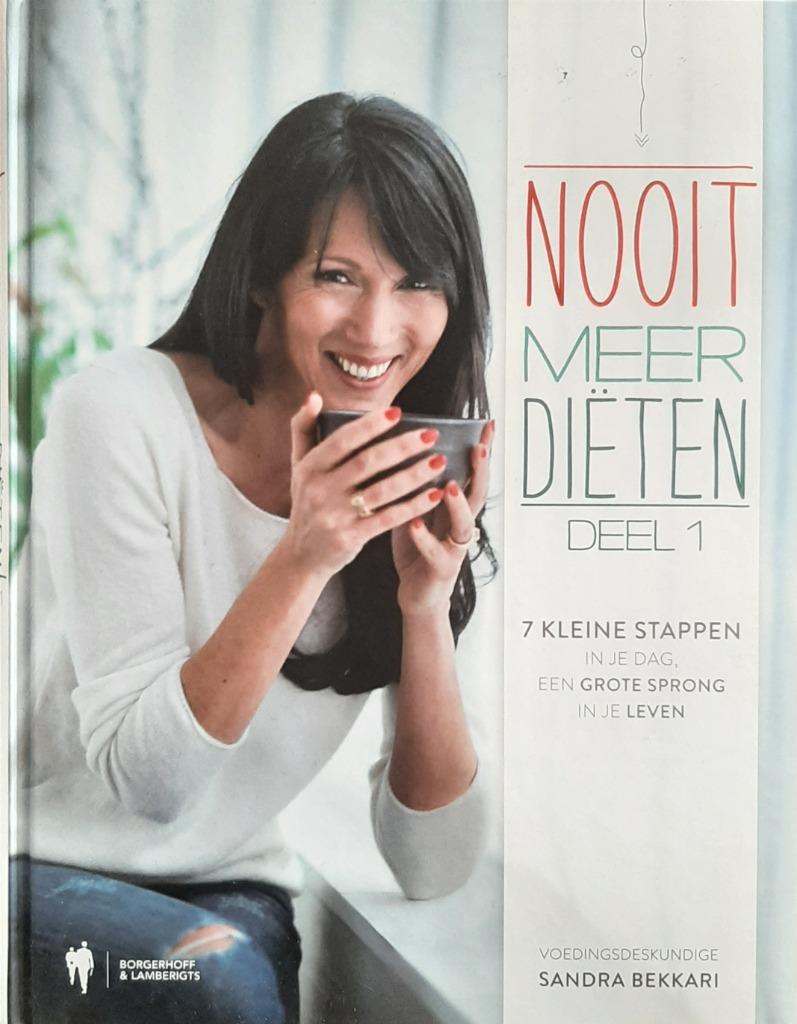 Sandra Bekkari Nooit meer diëten (deel 1 en 2)ZGAN, Boeken, Ophalen of Verzenden, Zo goed als nieuw, Sandra Bekkari, Europa