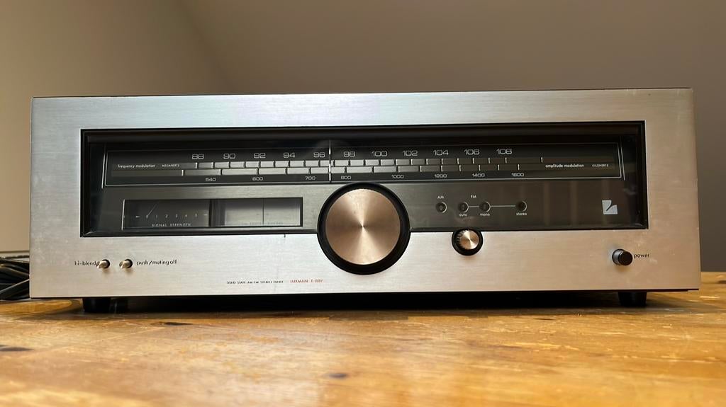 LUXMAN T-88V FM / AM TUNER, Ophalen of Verzenden, Gebruikt, Analoog