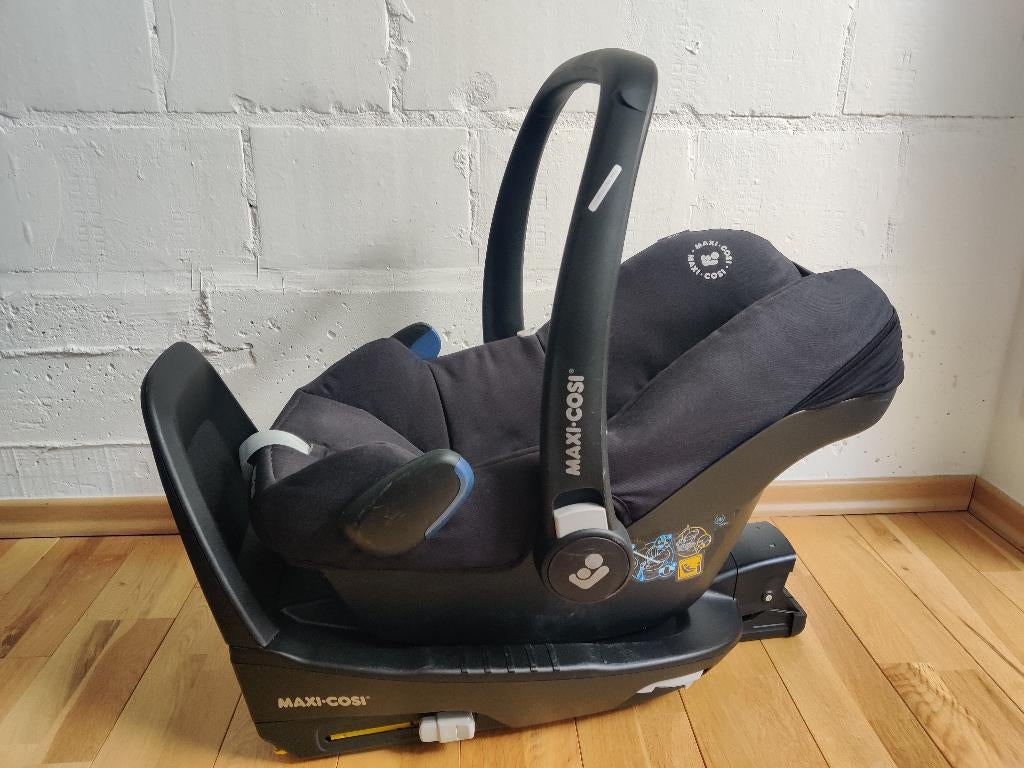 Maxi-Cosi FamilyFix2 ISOFIX-basis + Maxi-Cosi Rock autostoel, Kinderen en Baby's, Autostoeltjes, Gebruikt, Maxi-Cosi, 0 t/m 13 kg