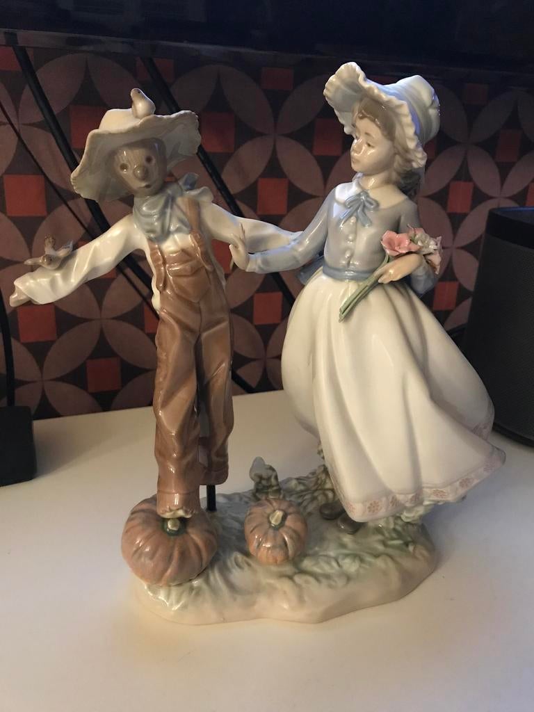 Lladro porselein. Meisje met vogelverschrikker, Verzamelen, Ophalen, Gebruikt