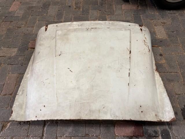 Triumph TR2-3-3A motorkap, Enlèvement