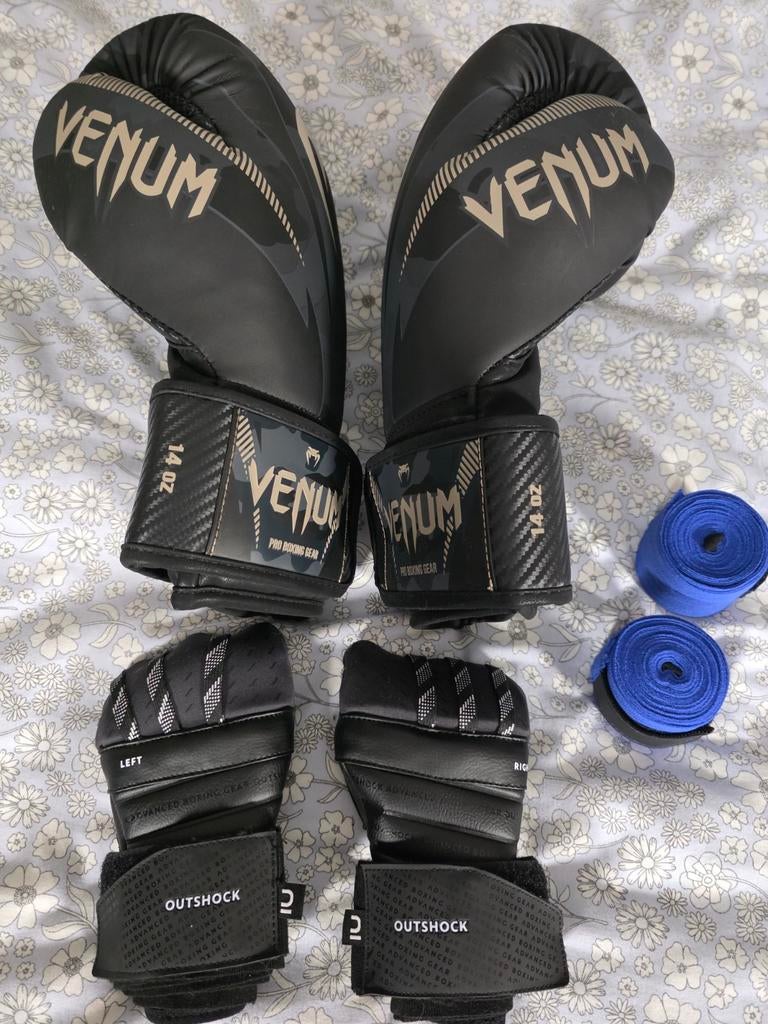 Bokshandschoenen 14oz Venum met accessoires, Sport en Fitness, Vechtsporten en Zelfverdediging, Ophalen