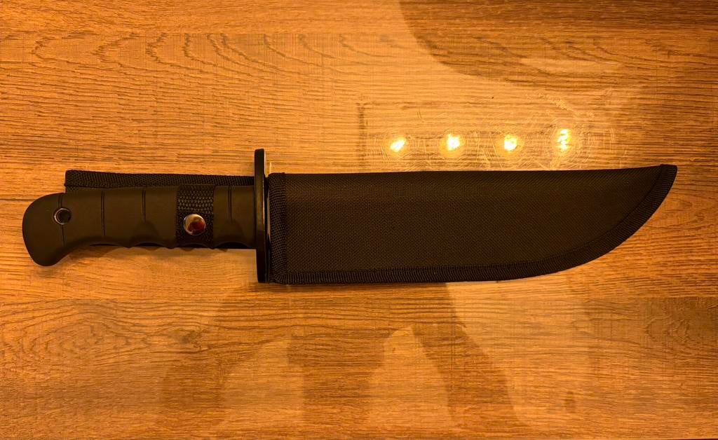 Couteau tactique, Caravans en Kamperen, Kampeergereedschap, Ophalen of Verzenden, Zo goed als nieuw