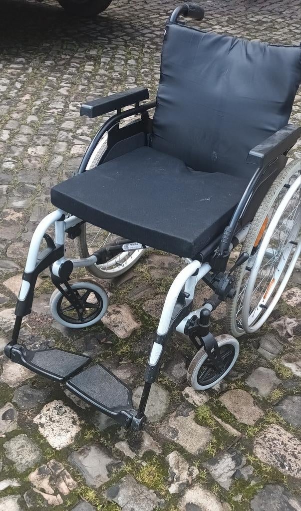 Chaise roulante pour adulte , presque neuve, Enlèvement ou Envoi