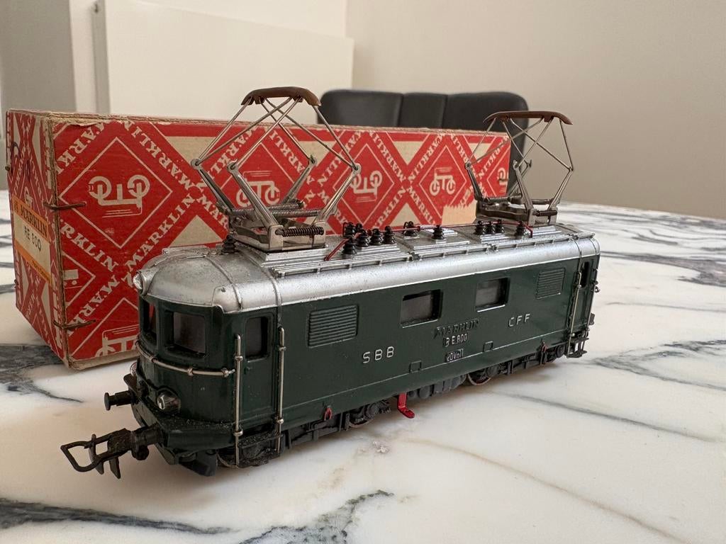 Locomotive vintage RE800 Märklin, Hobby & Loisirs créatifs, Enlèvement, Comme neuf, Locomotive, Märklin