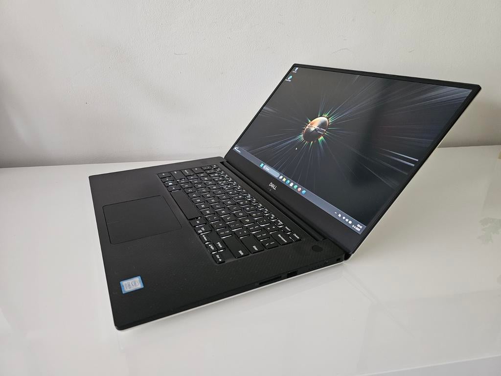 Dell XPS 15 9570 Gaming laptop met i5-8300H processor, Informatique & Logiciels, Ordinateurs portables Windows, Comme neuf, 15 pouces