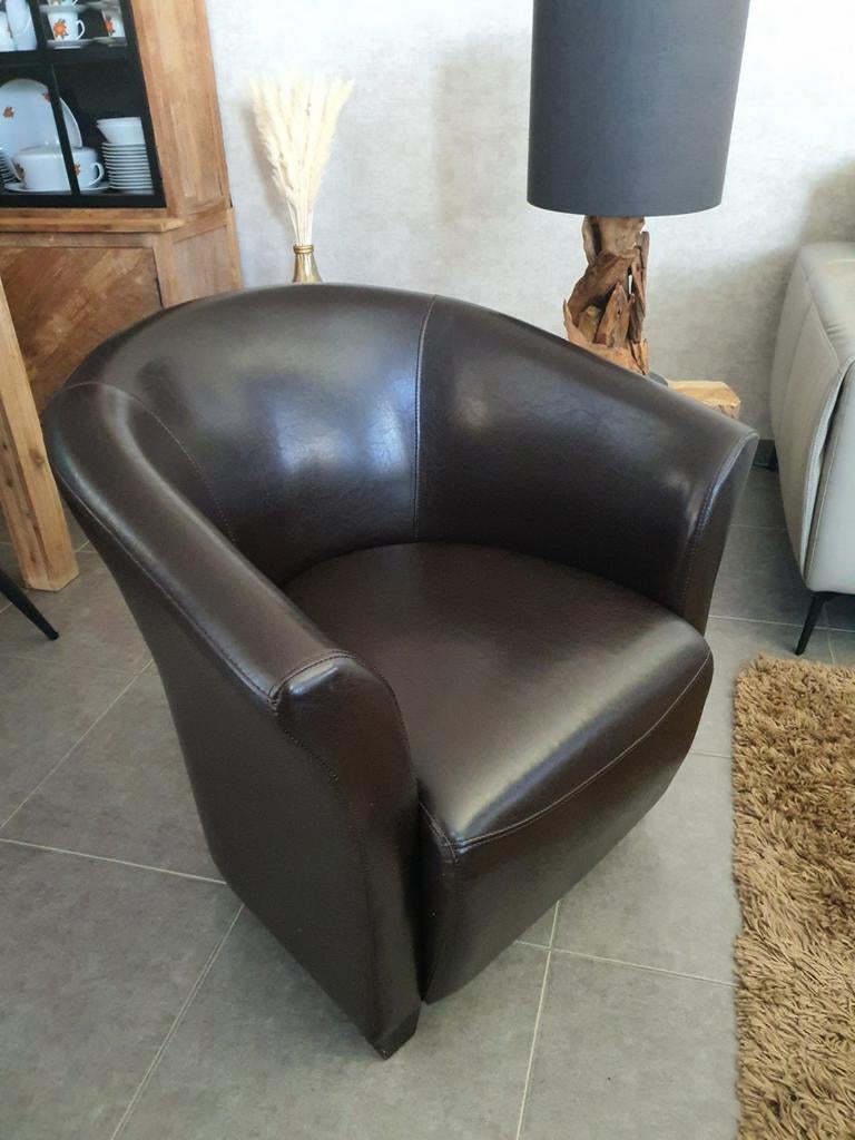 Lederen kuipzetel, Ophalen